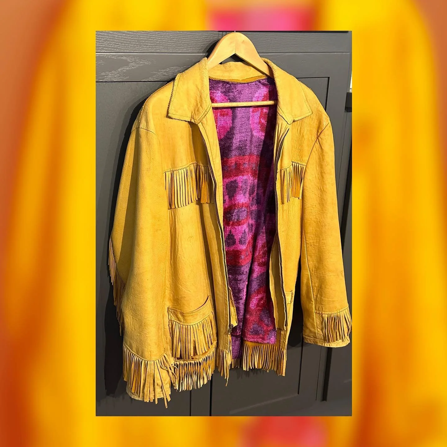 Lining an old leather friend with Turkish vintage silk velvet. New beginnings 🌕🟣🟠