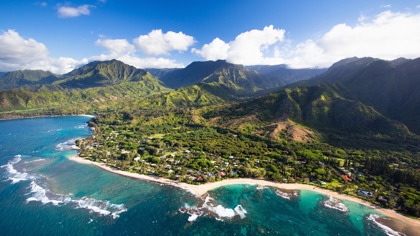 KAUAI_GettyImages-176612798.jpg