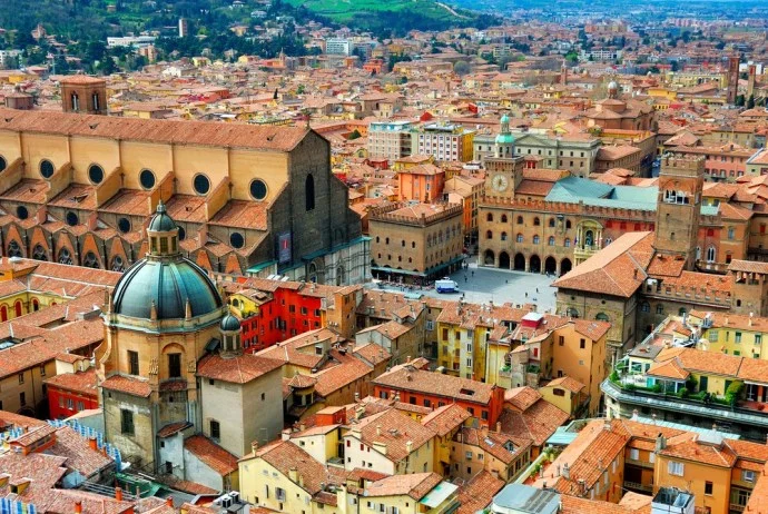 Italy-Bologna-view-from-Asinelli-tower..jpg