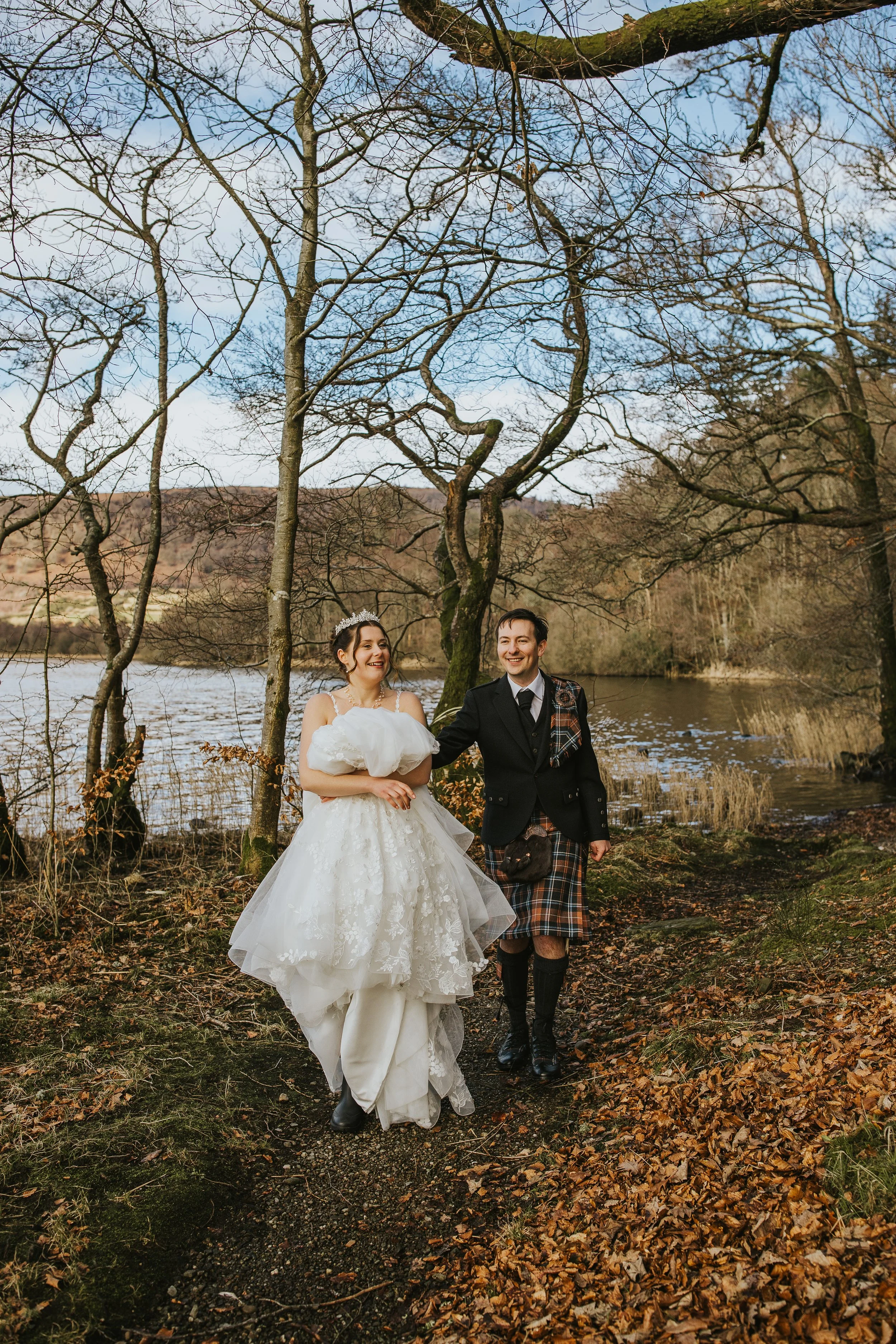 Karma Lake of menteith wedding - Olivia Whittaker photography-30.JPG