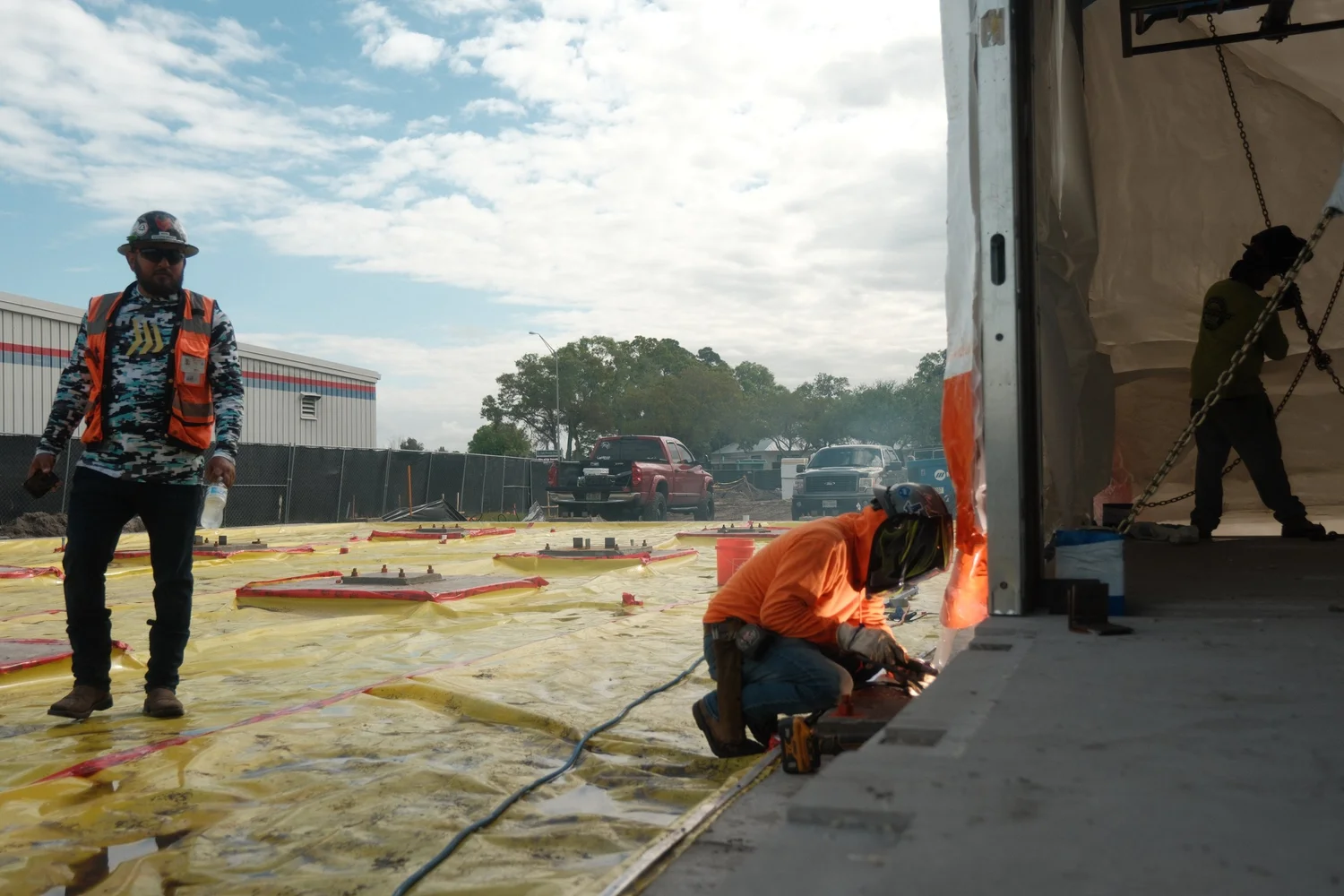 Construction Without Friction — Creature