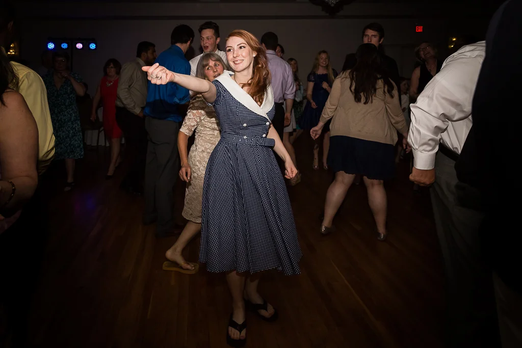 clytie-sadler-photography-wedding-reception-dancing-034.jpg