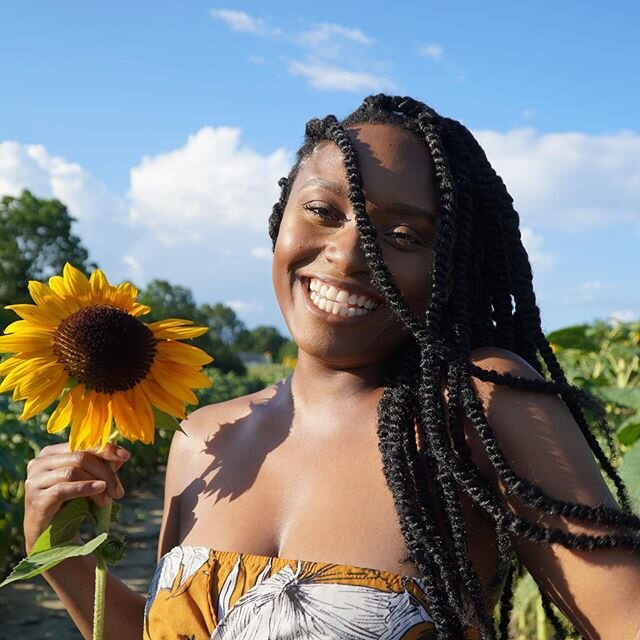 On some free-ish... like all y&rsquo;all shirts say today❤️❤️ I love my people. #Juneteenth #ilovemypeople .
.
.
.
.
#Juneteenth #iloveblackpeople #mealaninlove #blackpower #SunflowerField #sunflowers #coastalridgefarm #picayunems #mississippi #thing