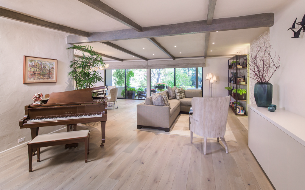 2133CenturyWoods-mls-2.jpg