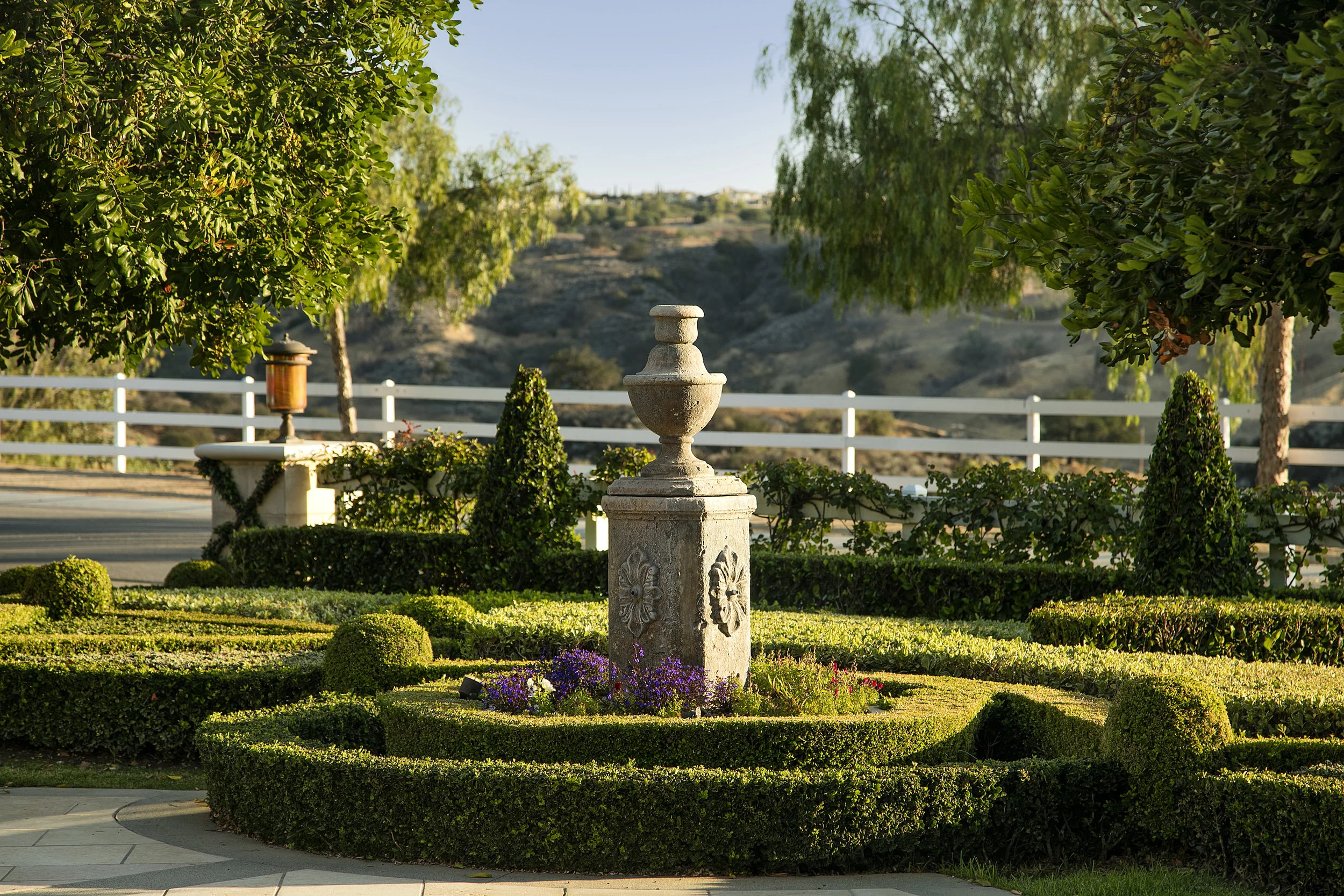 25220WalkerRoad_11.jpg