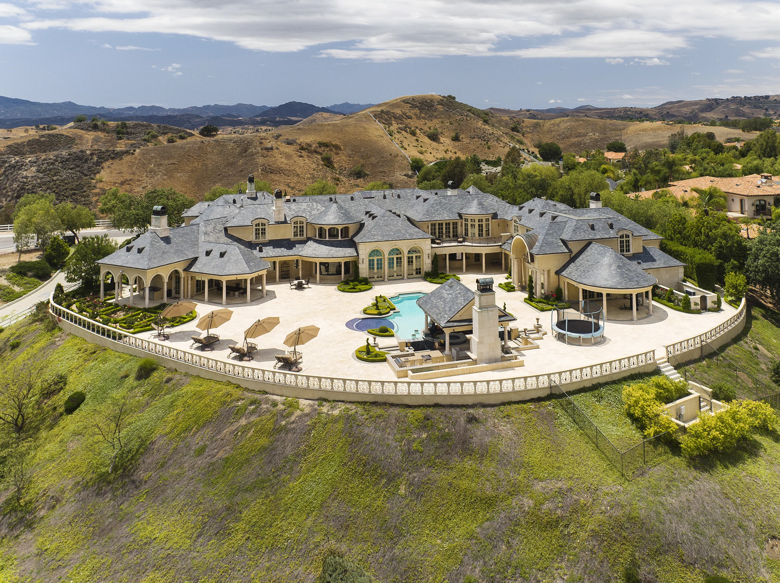 25220WalkerRoad_37.jpg
