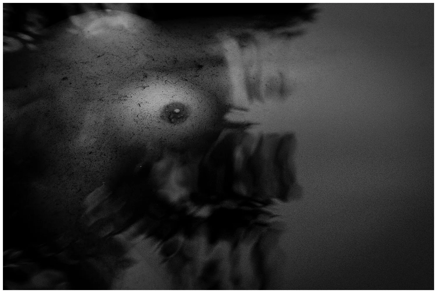 UnderwaterNudeJodiPlumbley.jpg