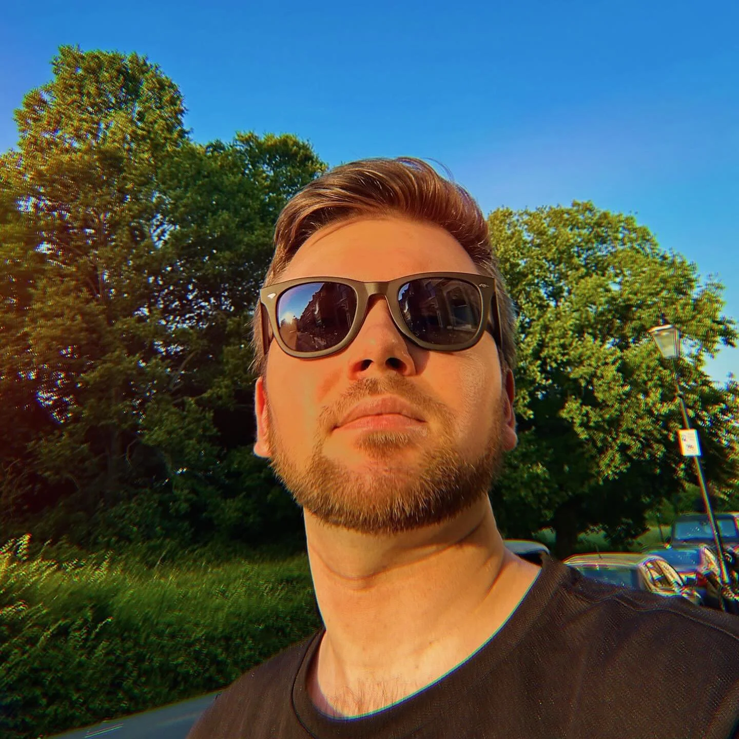 ☀️ Summer vibes are thick rn. The heat in London is immense, but I&rsquo;m officially finished with Uni for good, and with a clean bill of health for the first time in a month 🙌🏻. Back in the saddle guesting for my bro @chris.guillotine (aka @legen