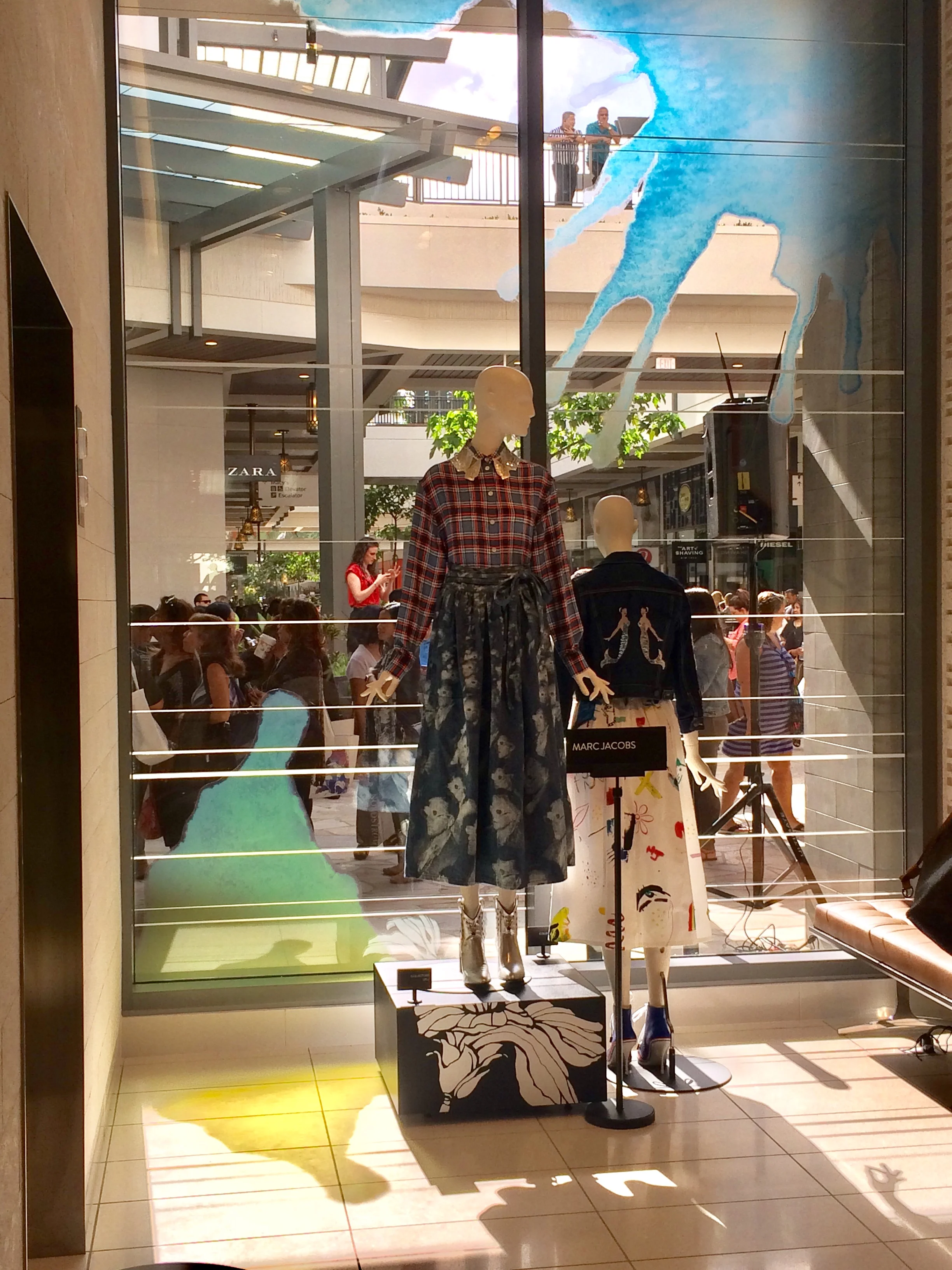 Common Area/Non-Traditional Window Display Marc Jacobs Nordstrom Ala Moana Center - Honolulu HI, store 706 March 2016