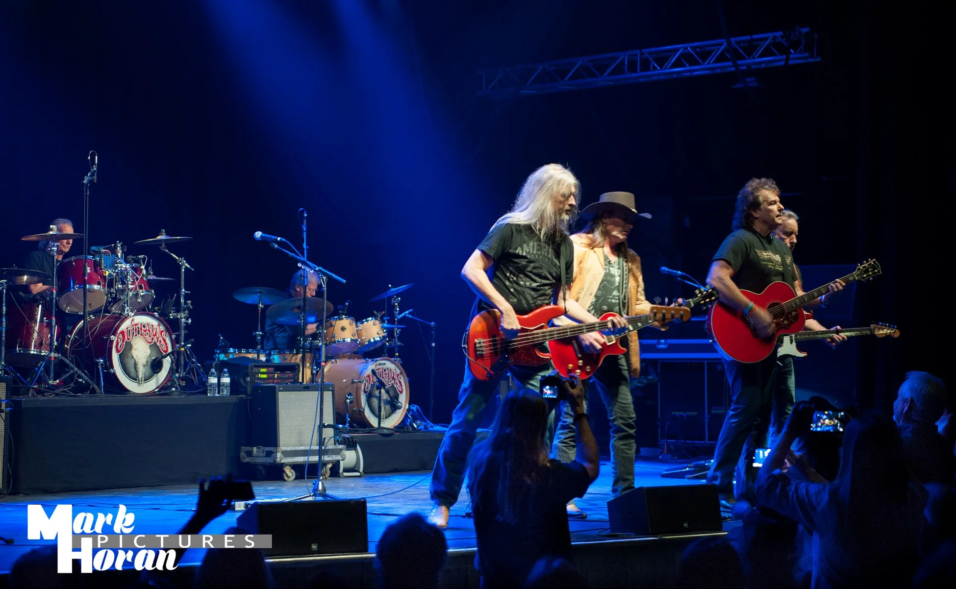 Outlaws 55.jpg