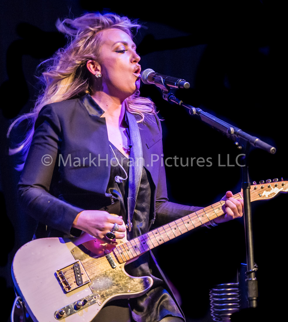 Clare Dunn