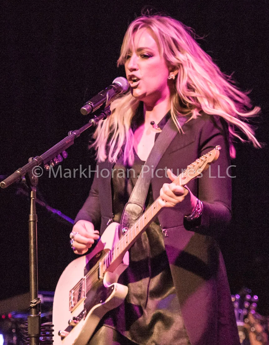 Clare Dunn