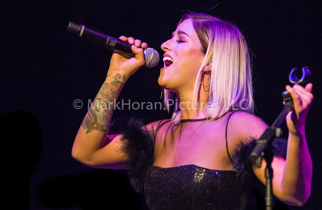 Cassadee Pope 