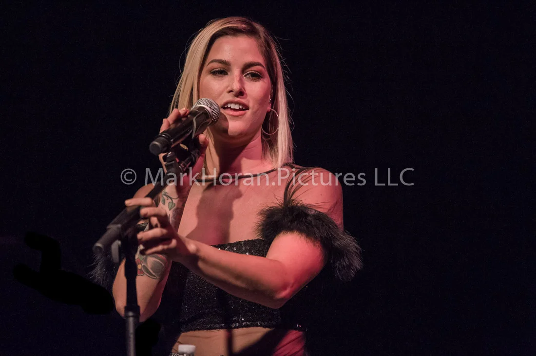 Cassadee Pope 