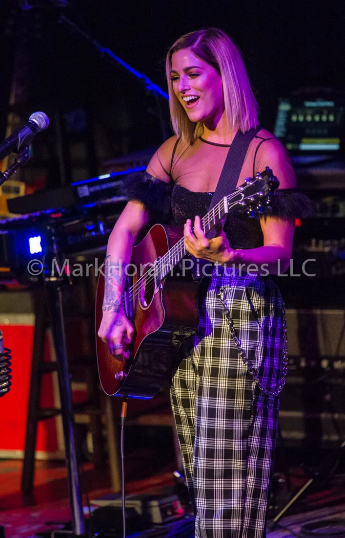 Cassadee Pope