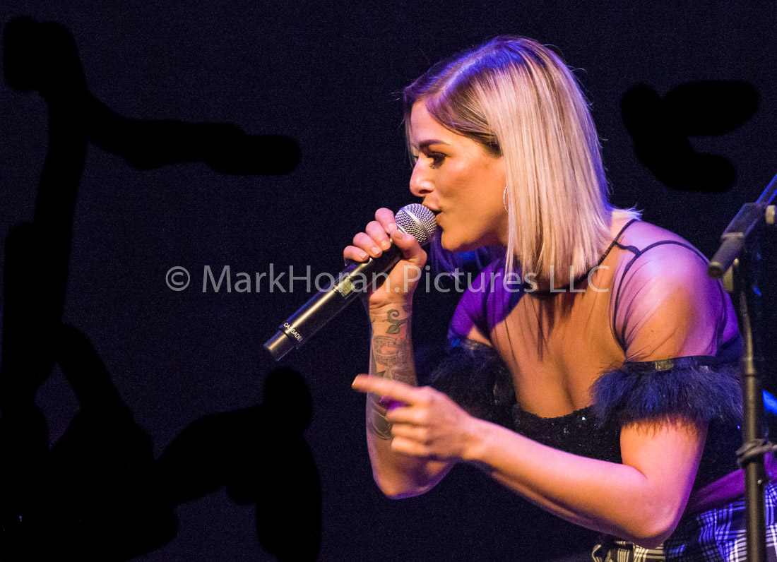 Cassadee Pope 