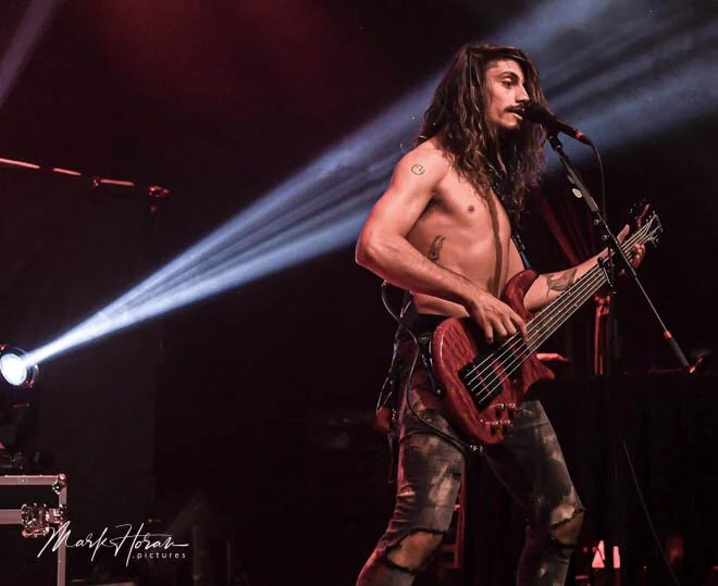 Alien Weaponry