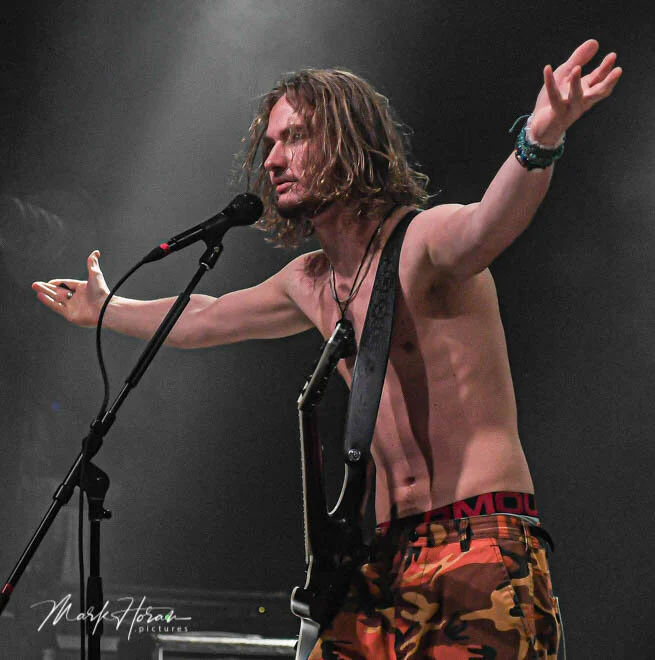 Alien Weaponry
