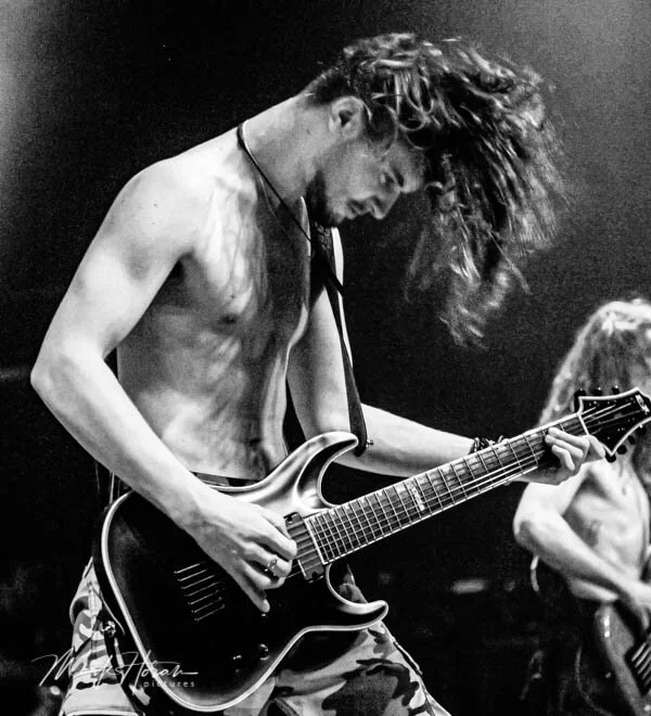 Alien Weaponry
