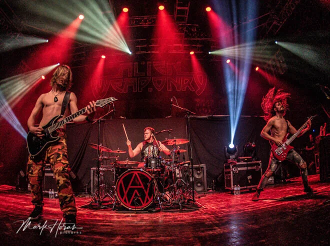 Alien Weaponry