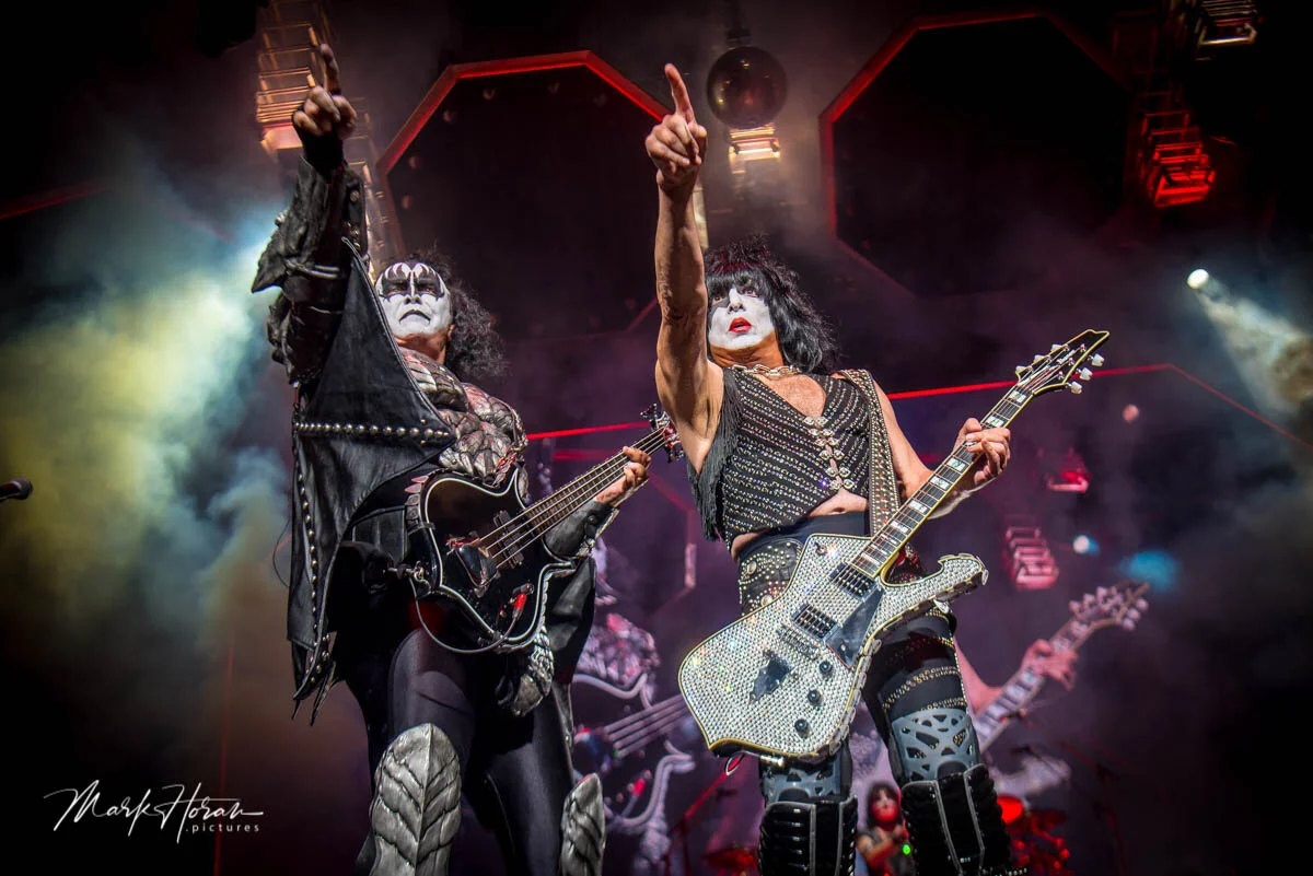 Kiss