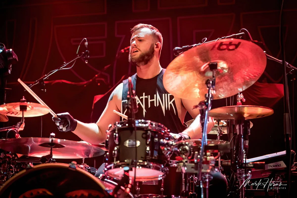 Alien Weaponry