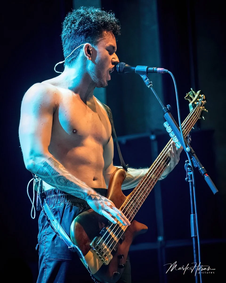 Alien Weaponry