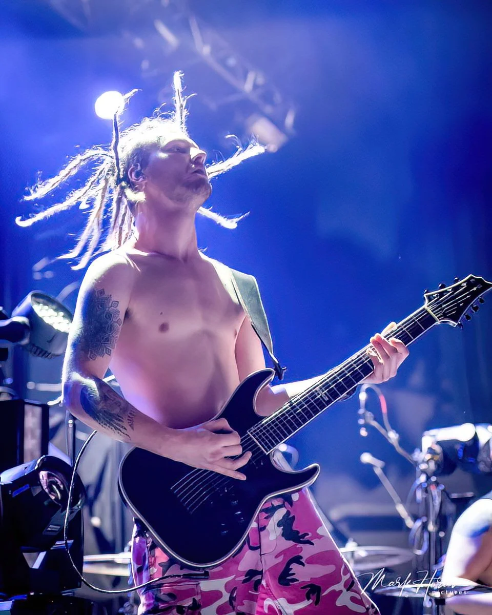 Alien Weaponry