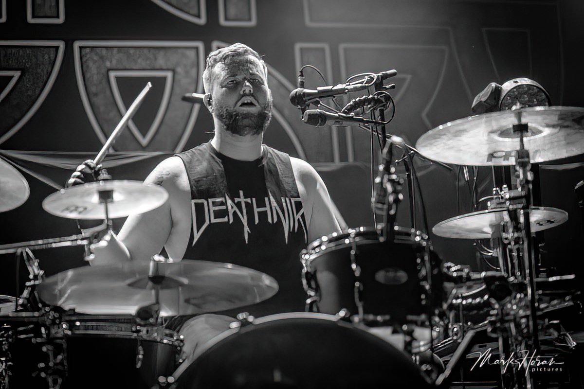 Alien Weaponry