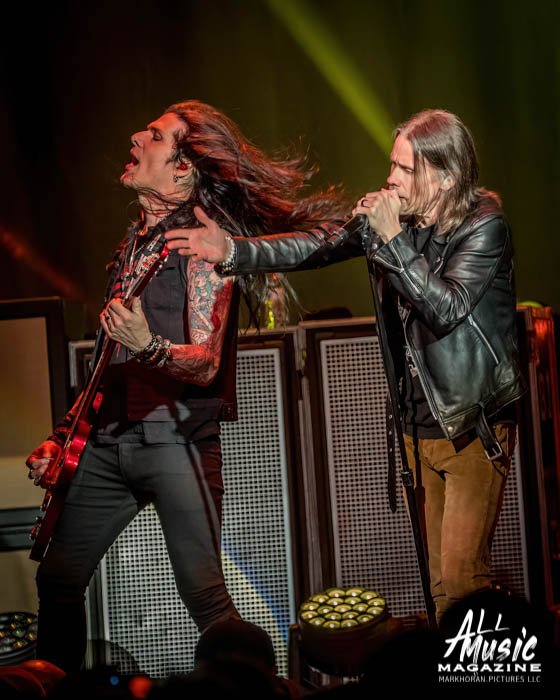 Slash Featuring Myles Kennedy and the Conspirators