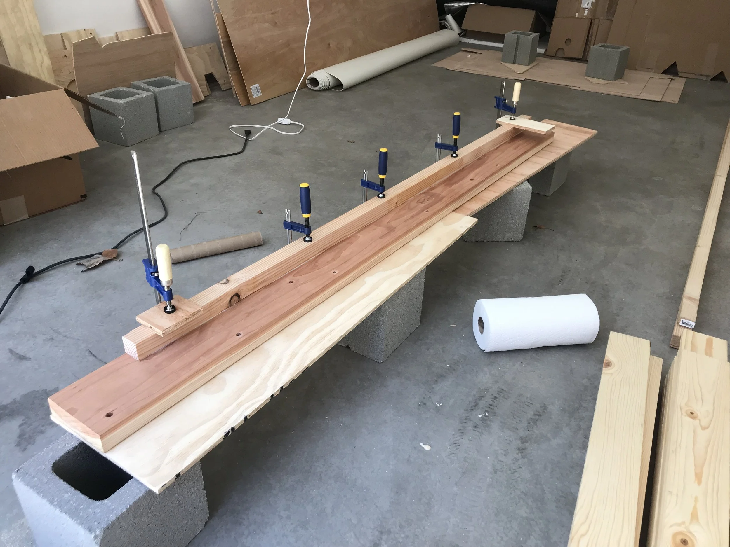Attaching the "lip" to the wall side support rail