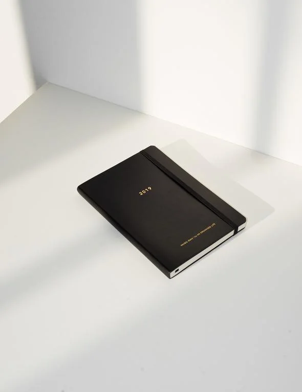 An-Organised-Life_2019_Weekly-Planner_Campaign-3V2_590x.jpg