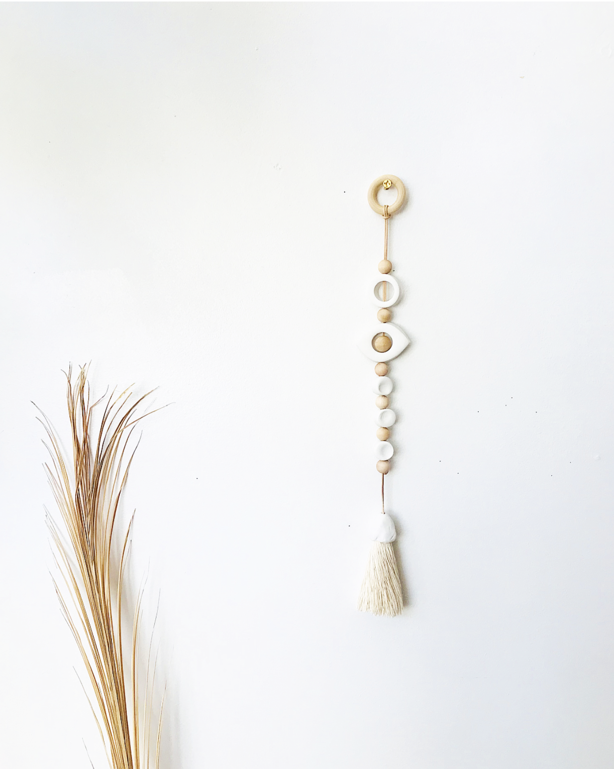 westperro_sandsojo_longday_wallhanging_whitesands1.png
