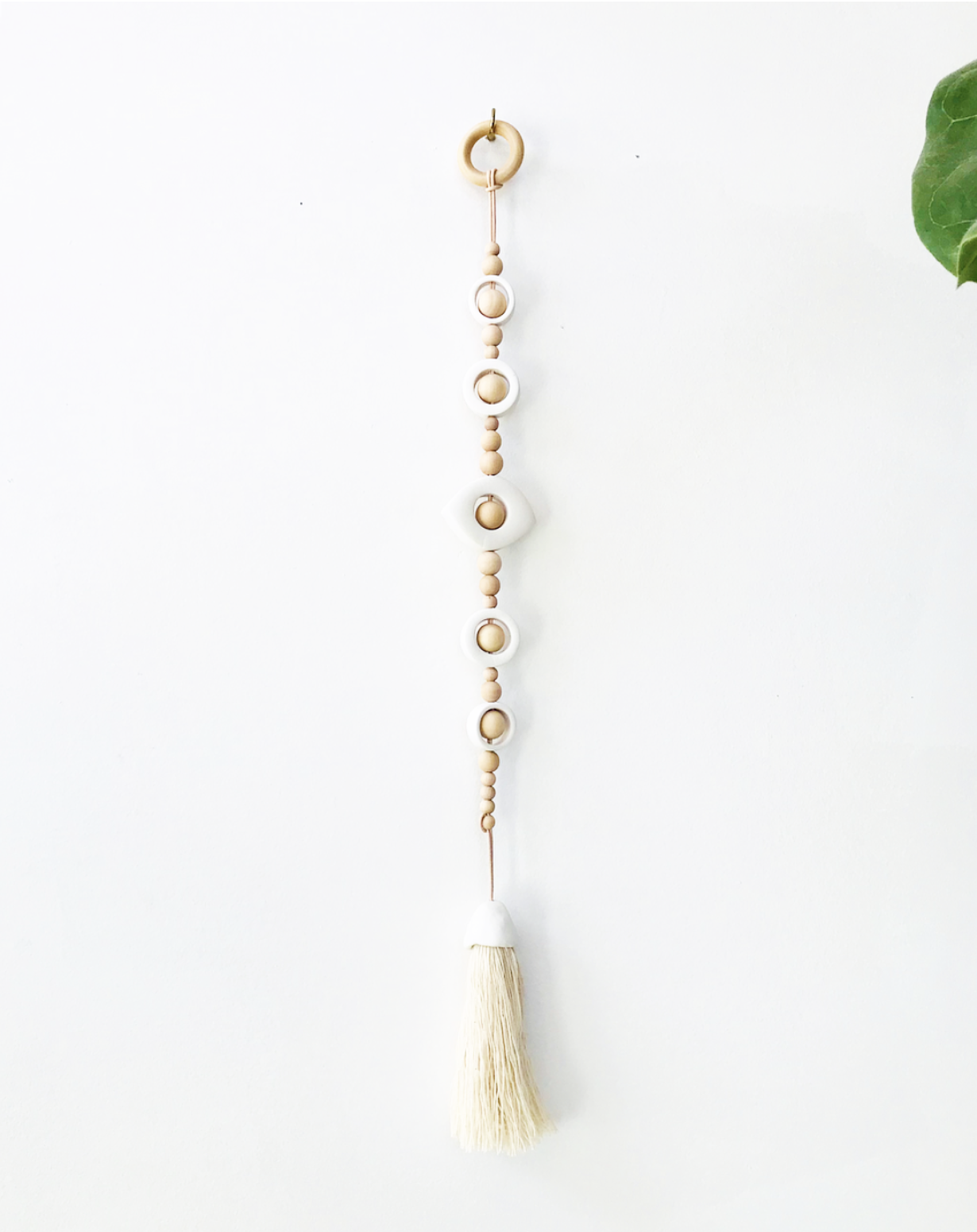 westperro_sandsojo_longsummer_wallhanging_whitesands1.png
