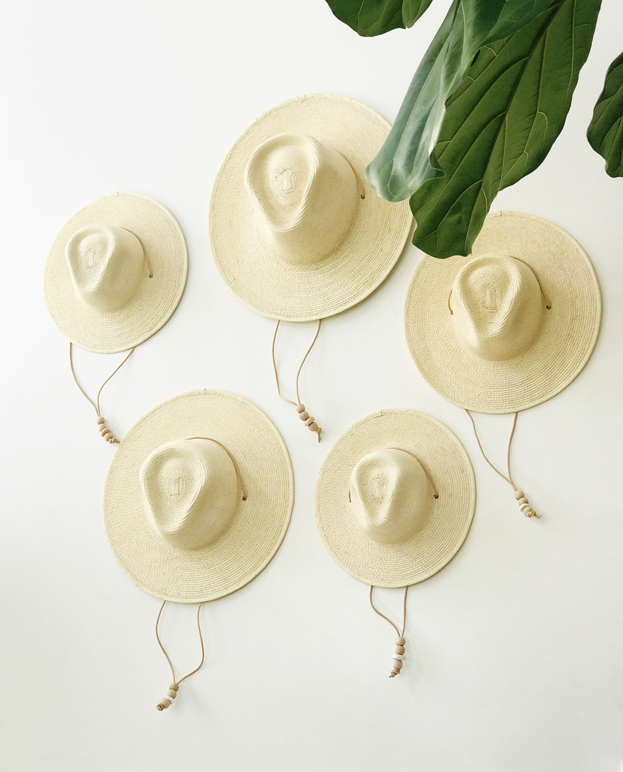 Little Desert Sun Hat - Natural Guatemalan Palm — West Perro display picture 3
