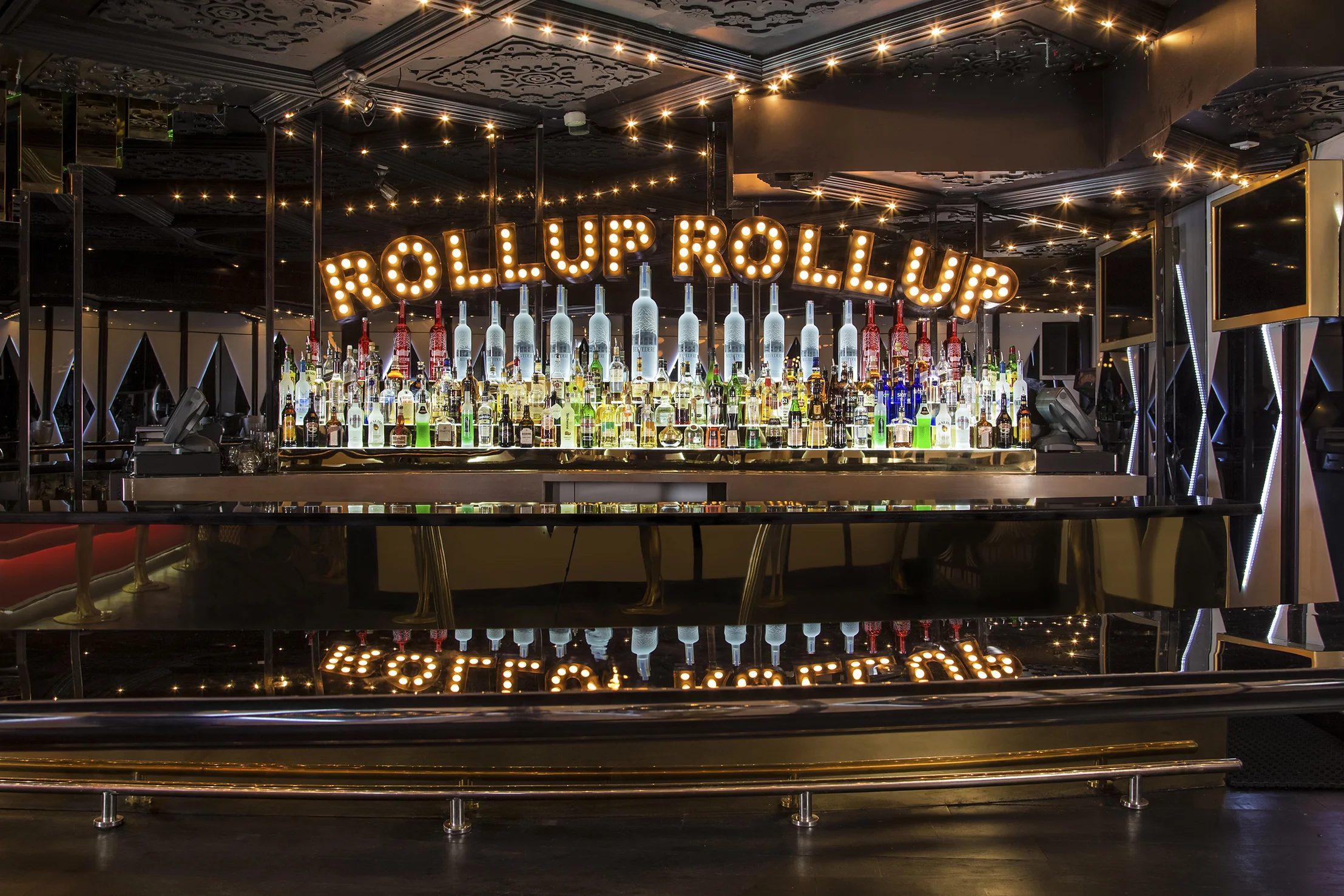 CIRQUE-BAR-2-Edit-2-LOW RES.jpg