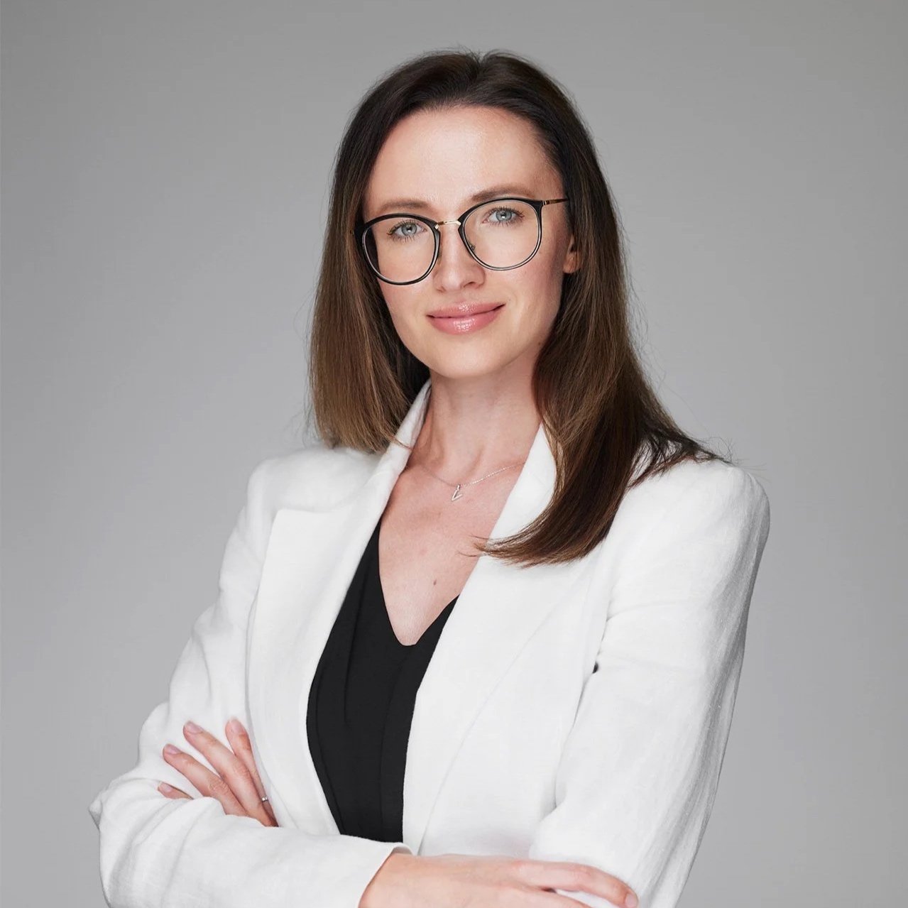 What to Wear for a Corporate Headshot: An Executive Guide