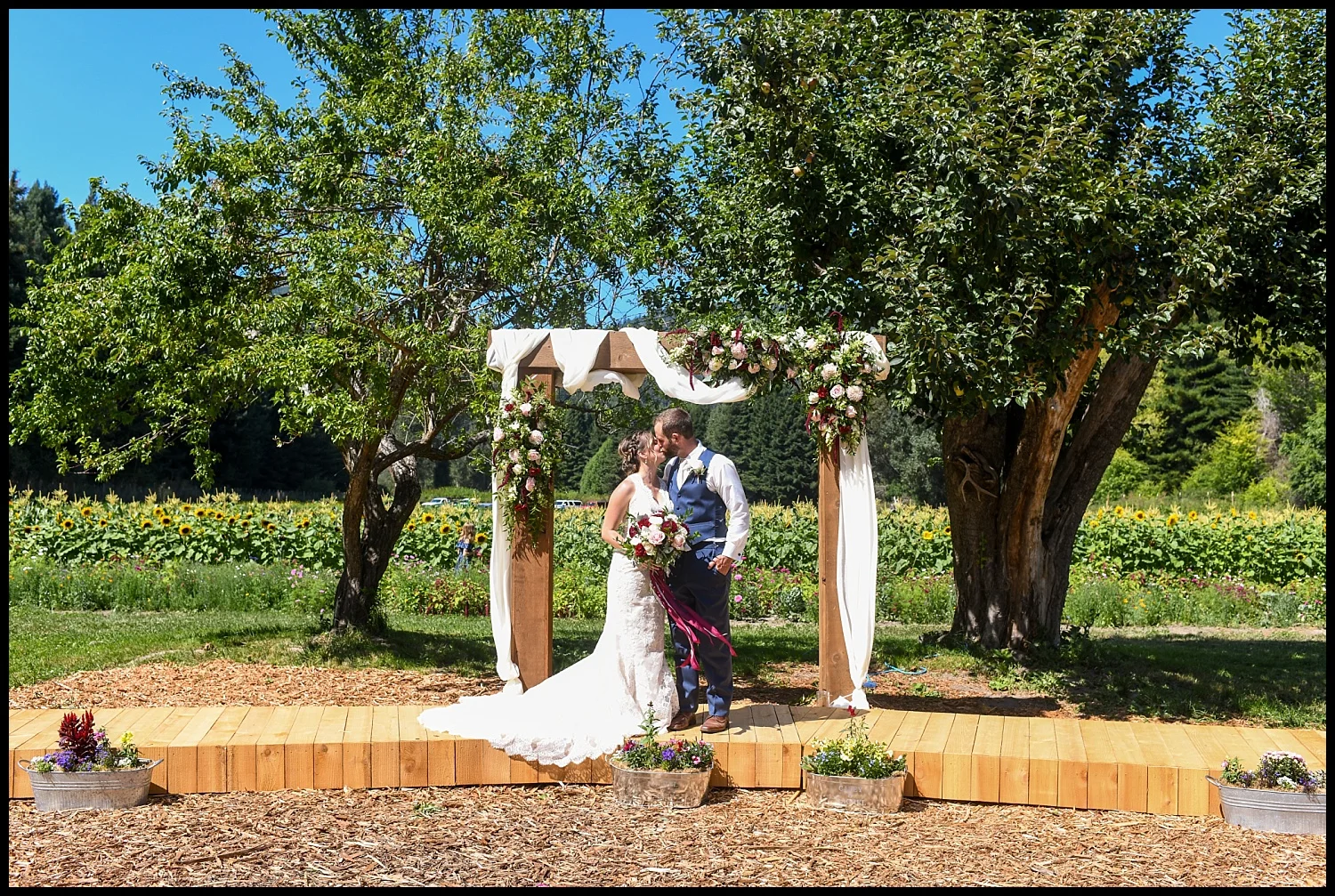 ParkysPicsHumboldtCountyWeddingBeauPreGolfCourse_0097.jpg