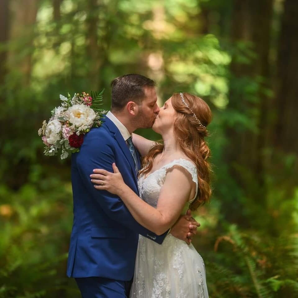 Yesterday was a beautiful day for a wedding in the redwoods. Thank you Matt and Kim for asking me to capture it : )