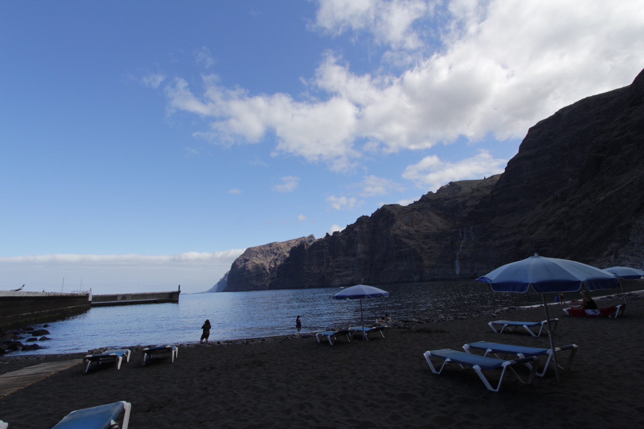 Playa de los Guíos - Acantilados los Gigantes