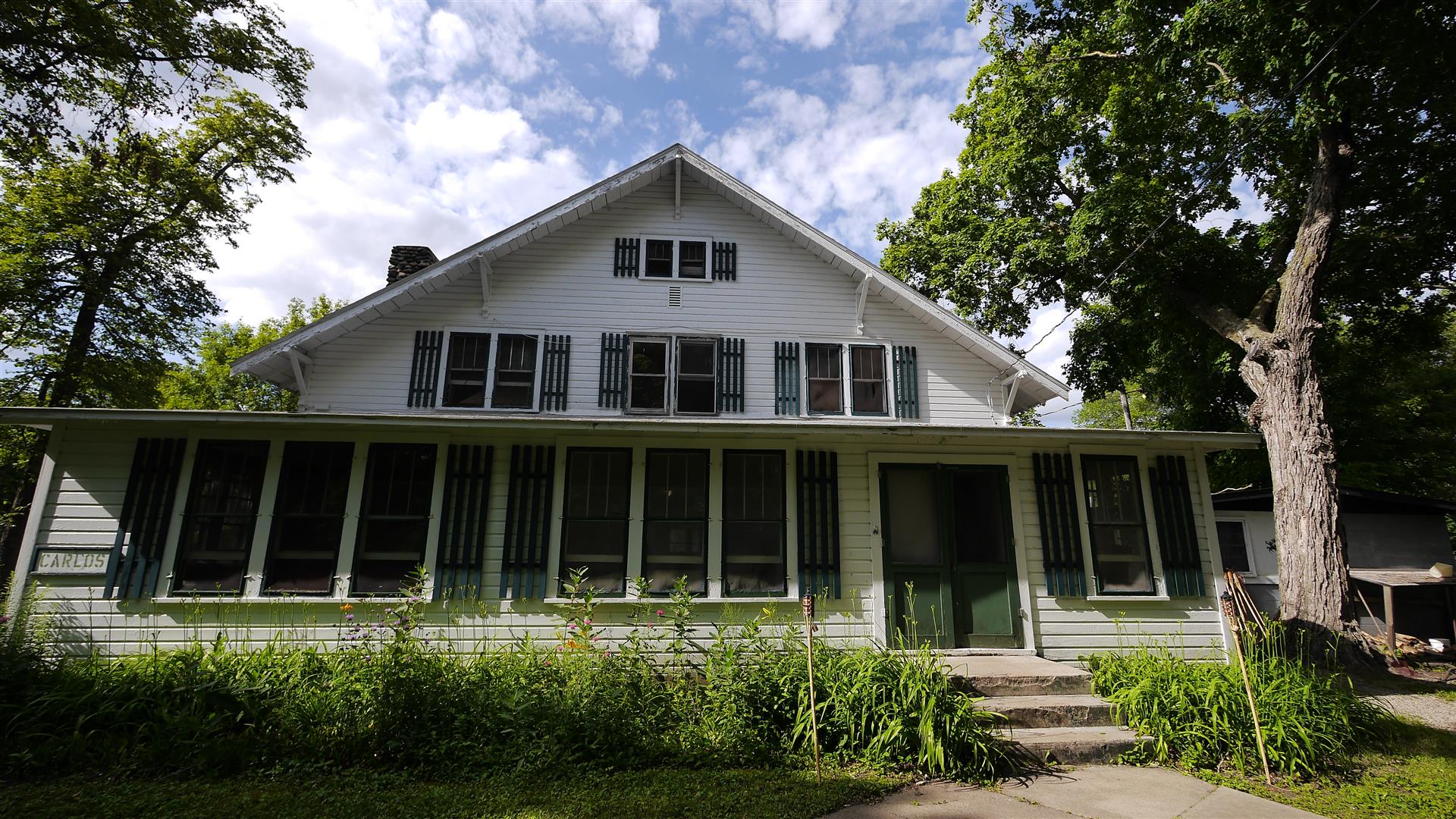 Main_Lodge_Front.jpg