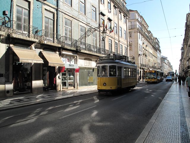 Tram 2.jpg