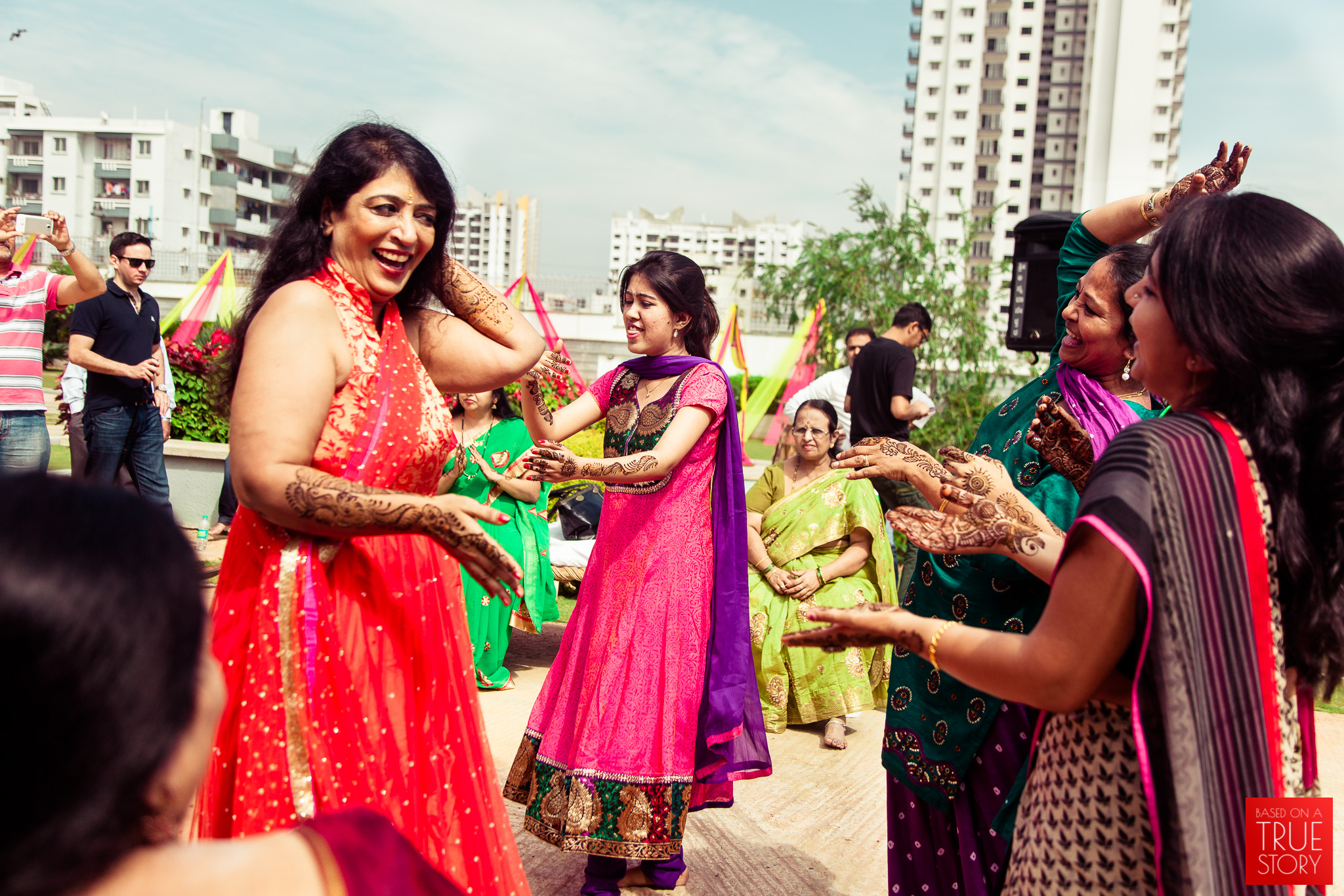 candid-wedding-photographers-bangalore-0019.jpg