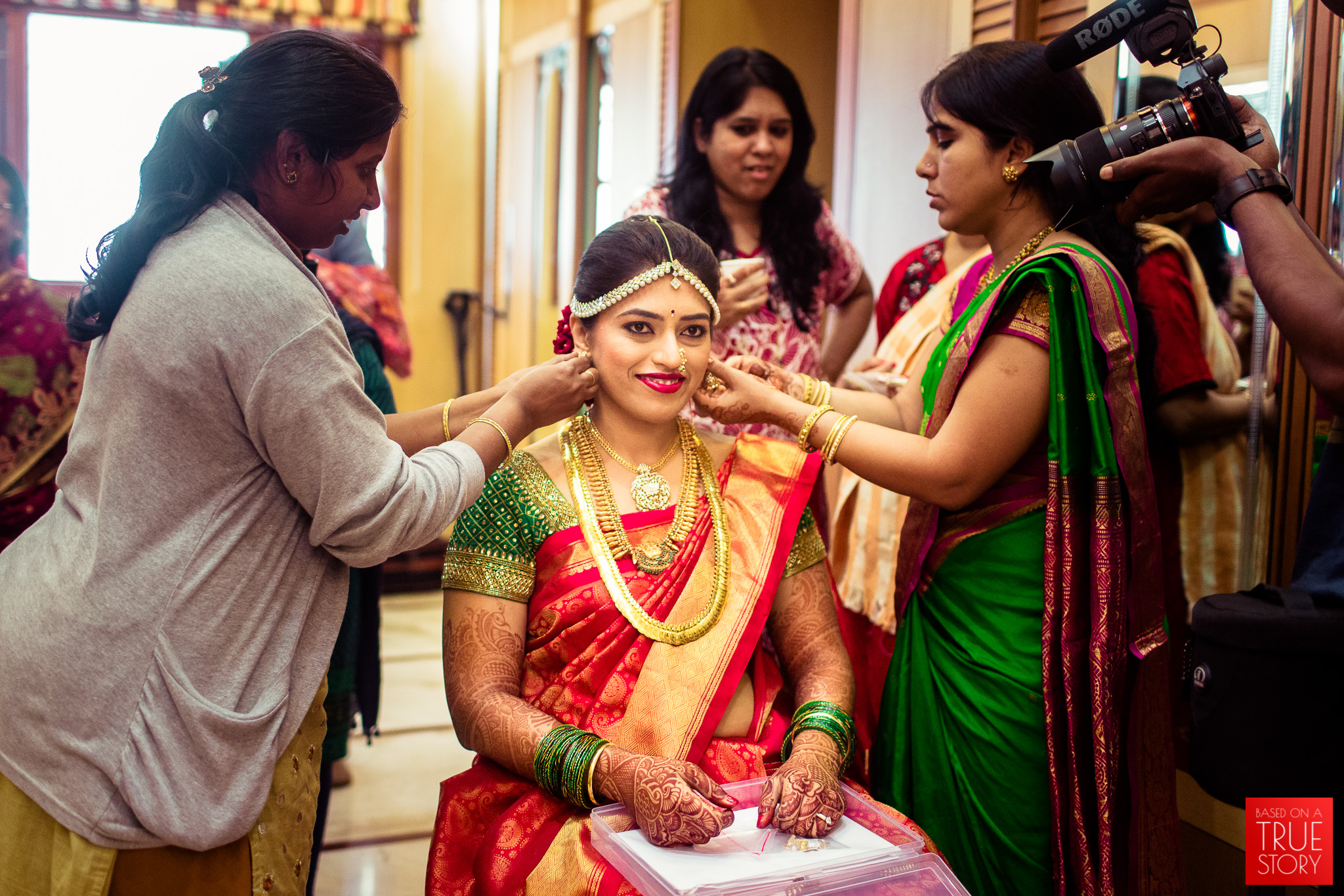 candid-wedding-photographers-bangalore-0028.jpg