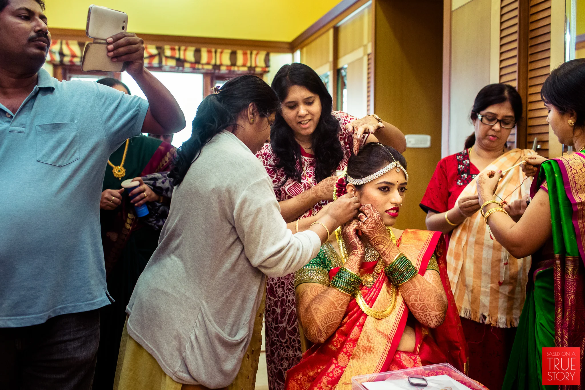 candid-wedding-photographers-bangalore-0029.jpg