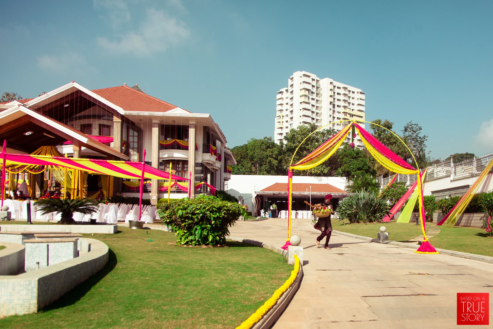 candid-wedding-photographers-bangalore-0034.jpg