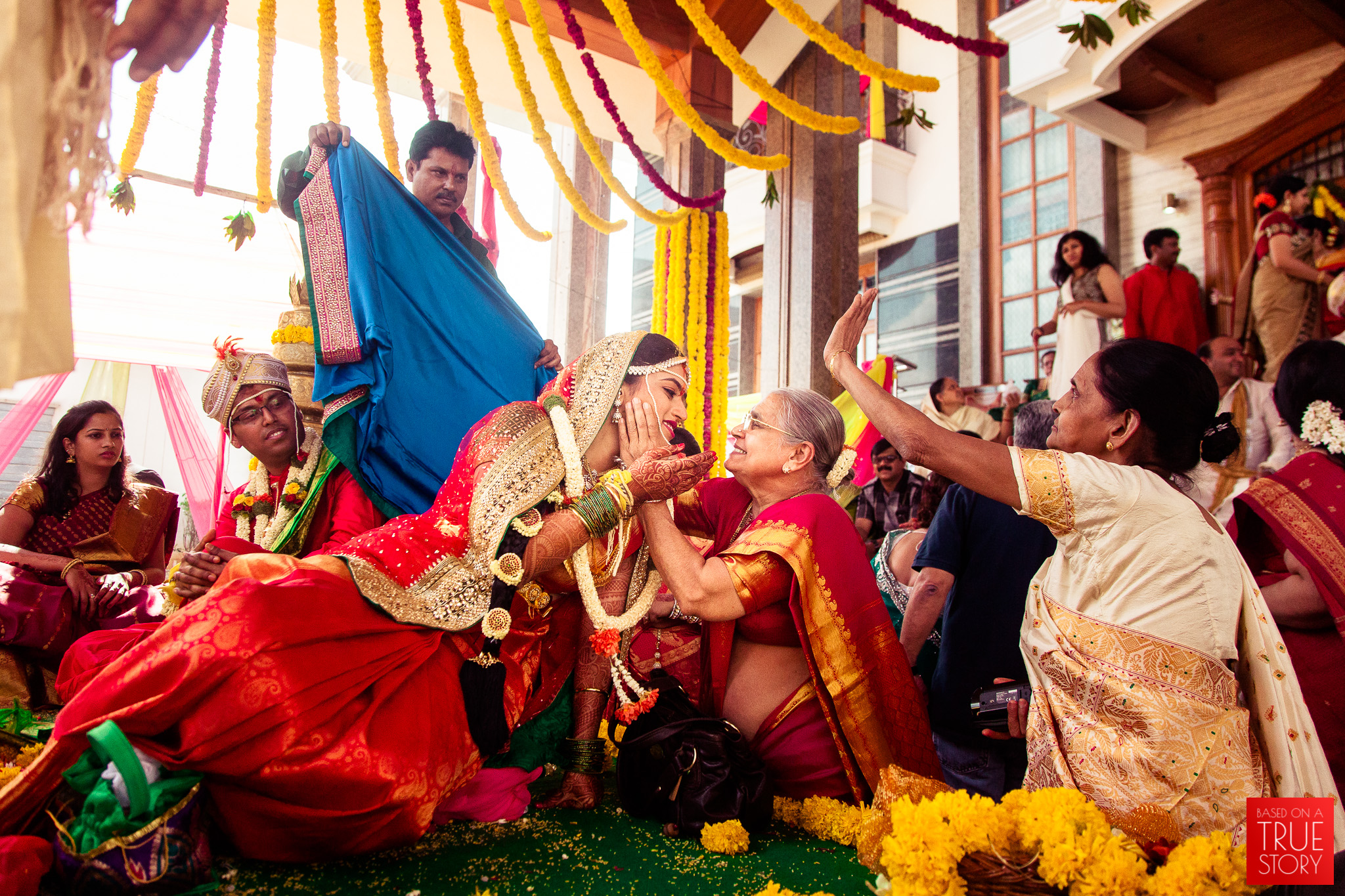 candid-wedding-photographers-bangalore-0062.jpg