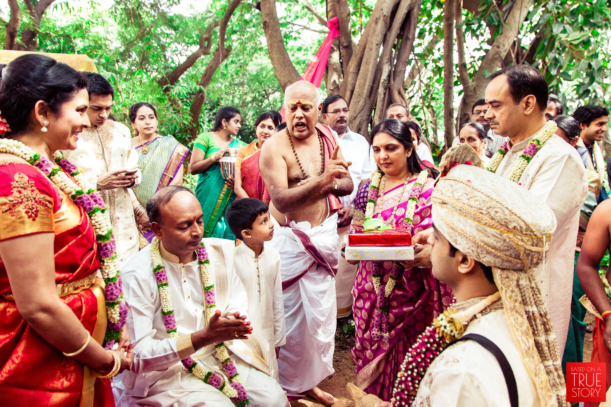 best-candid-wedding-photographers-bangalore-0032.jpg