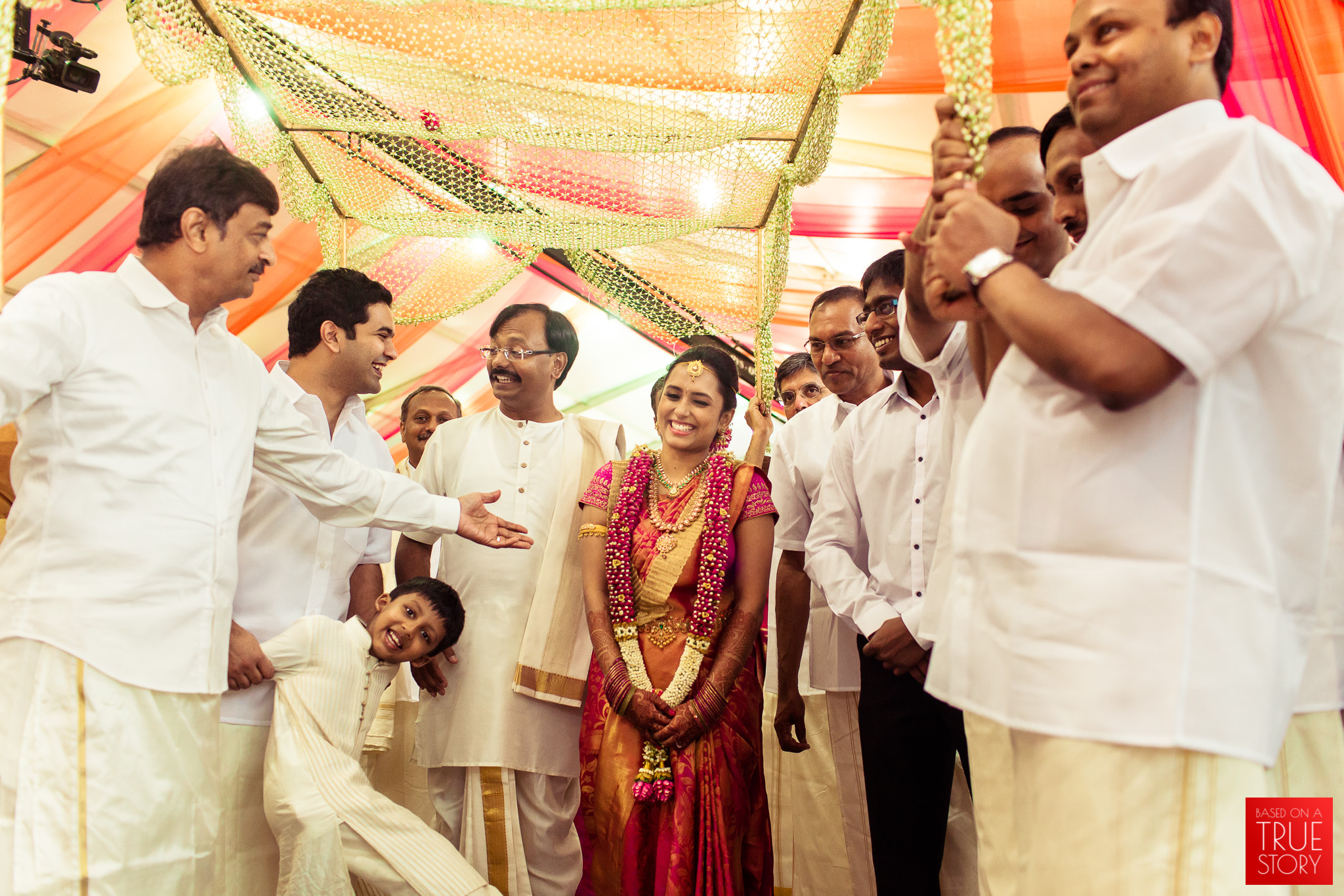 best-candid-wedding-photographers-bangalore-0035.jpg