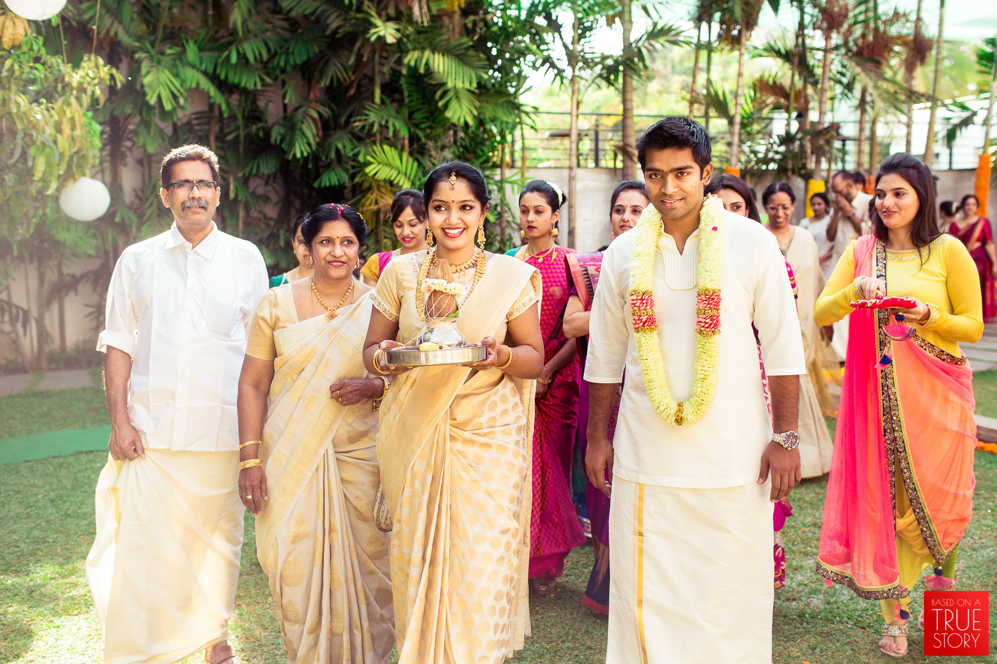 candid-wedding-photographers-bangalore-0040.jpg